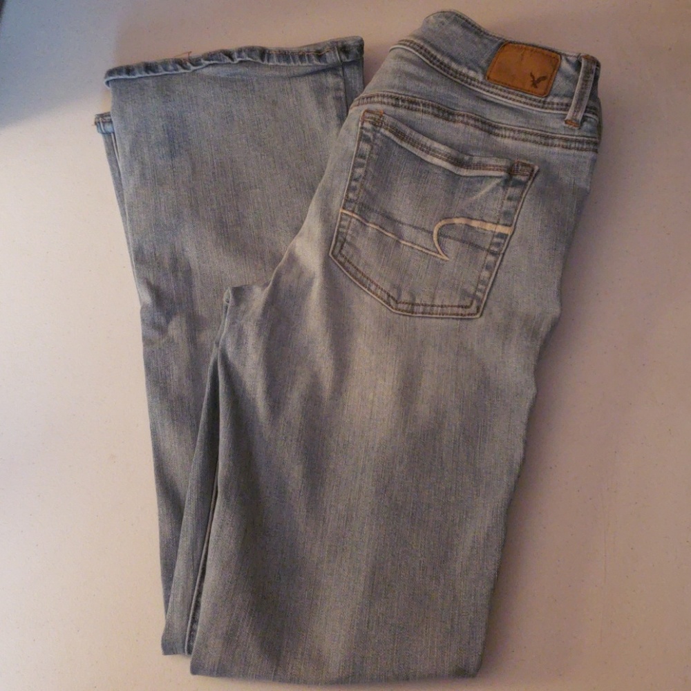 AMERICAN EAGLE 10 REG KICK BOOT JEANS